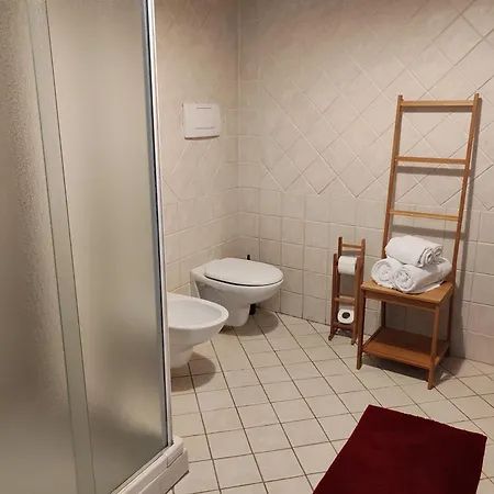 Alojamento de Acomodação e Pequeno-almoço Bb Ombretta 3*